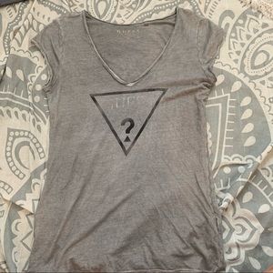 Guess V Neck t-shirt